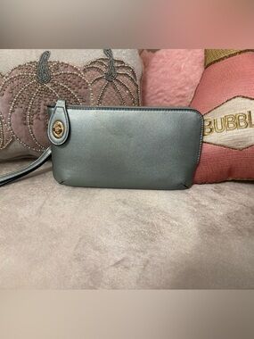 Wristlet/Crossbody